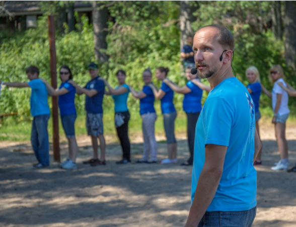 Мужчина-медведь - Тарабукин (2016)_0.png